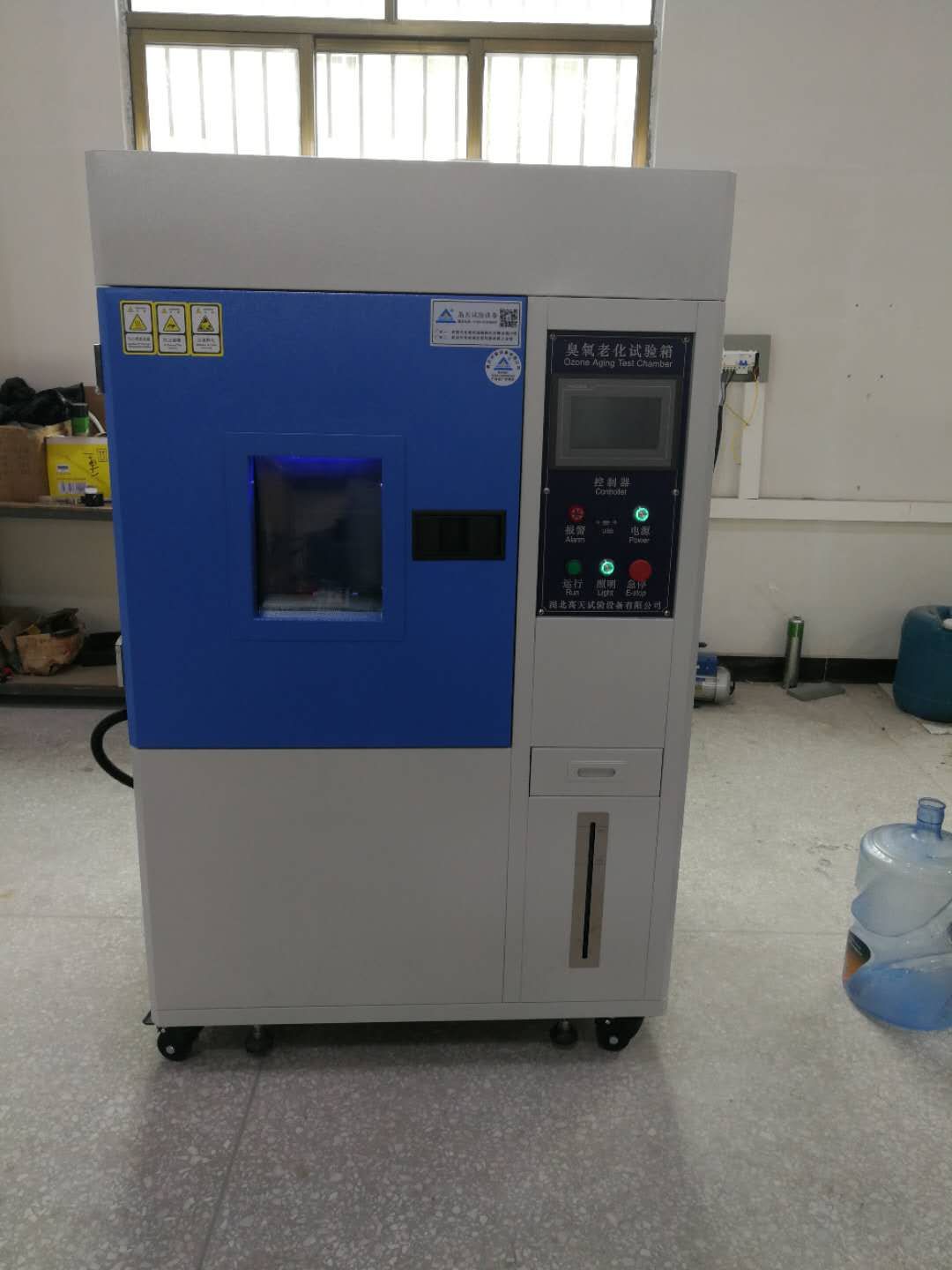 恒溫恒濕試驗(yàn)箱,耐臭氧老化試驗(yàn)箱價格